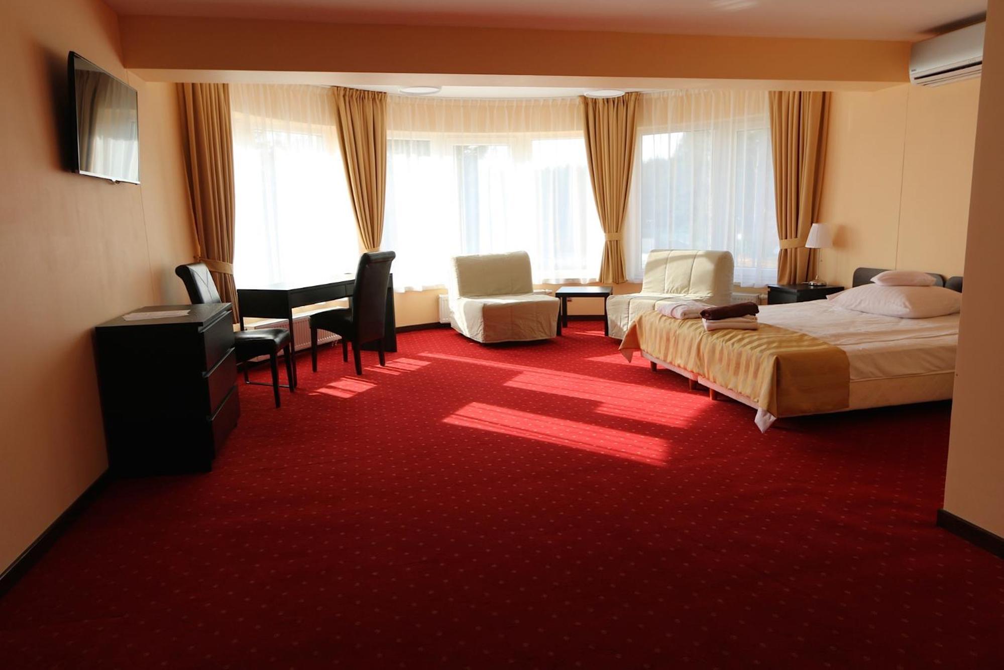 Cztery Wiatry Aparthotel Korytnica  Exterior foto
